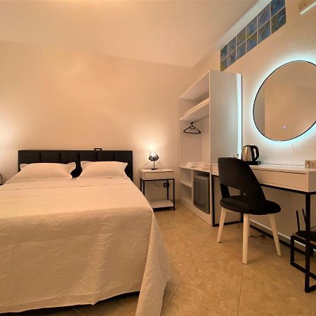 The White Corner Apartamento Durrës Exterior foto