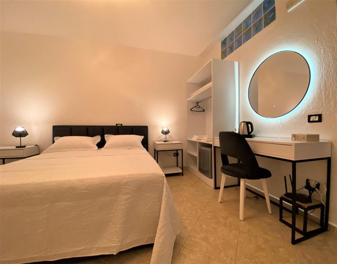 The White Corner Apartamento Durrës Exterior foto